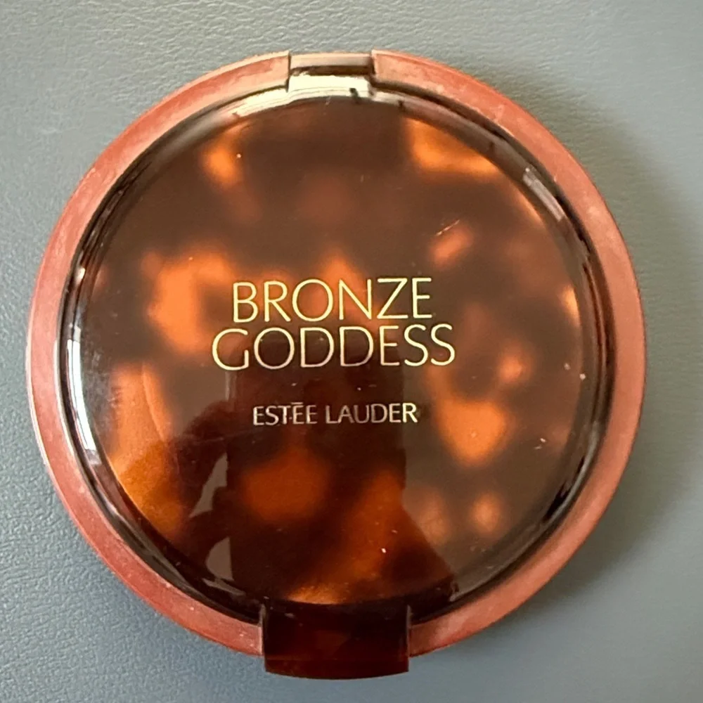 Estee Lauder Bronze goddess bronzer shade 03 medium deep
